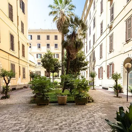La Corte Pontificia Affittacamere 3*