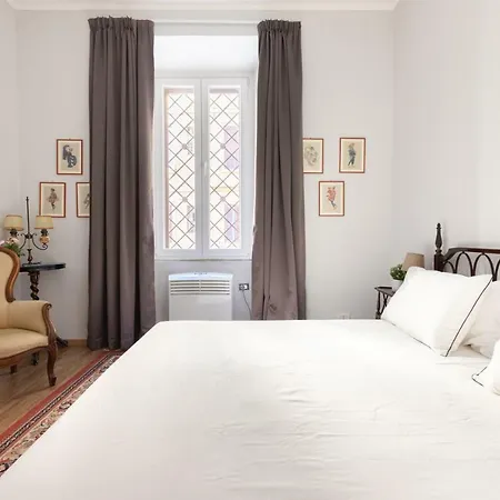 La Corte Pontificia 3*