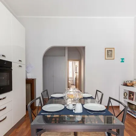 Guest house La Corte Pontificia 3*